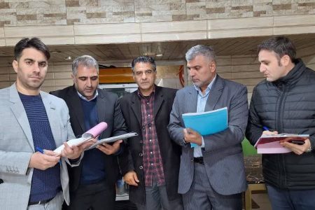 برگزاری گشت مشترک بازرسی و نظارت از واحدهای صنفی رستوران و اغذیه فروشان در شهرستان فیروزکوه /شناسایی ۴ واحد متخلف صنفی